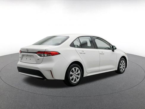 Used 2025 Toyota Corolla LE FWD image 9