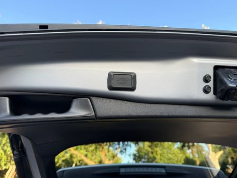 Used 2021 Toyota RAV4 XLE w/ Convenience Package FWD image 29