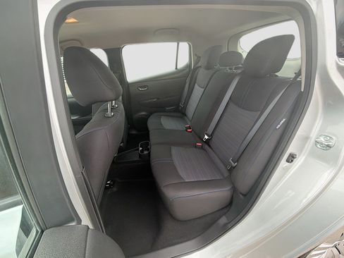 Used 2024 Nissan Leaf S FWD image 28