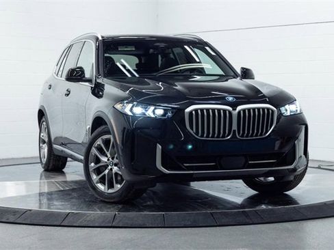 New 2026 BMW X5 xDrive50e image 5