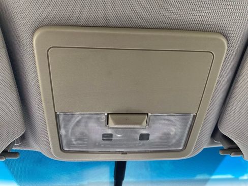 Used 2011 Nissan Sentra 2.0 SR FWD image 23