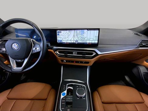 Used 2023 BMW i4 eDrive40 RWD image 15