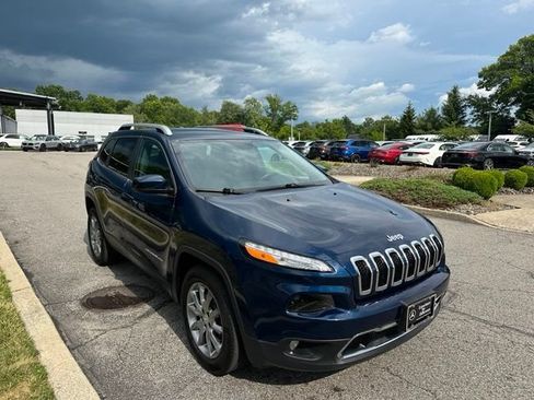 Used 2018 Jeep Cherokee Limited AWD/4WD image 7