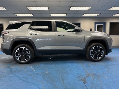 New 2026 Chevrolet Equinox LT w/ Convenience Package II image 2