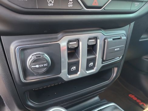 Used 2021 Jeep Wrangler Sport AWD/4WD image 20