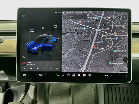 Used 2024 Tesla Model Y Long Range AWD/4WD image 19