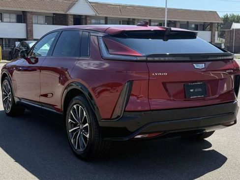 Certified 2024 Cadillac Lyriq Sport w/ LPO, Floor Liner Package AWD/4WD image 8