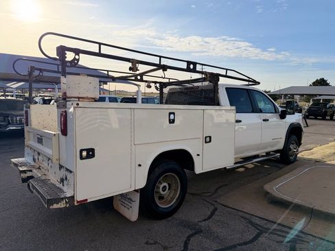 Used 2020 GMC Sierra 3500 4x4 Crew Cab w/ Convenience Package image 4