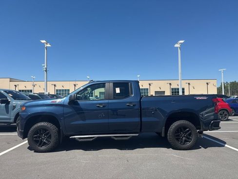 Used 2019 Chevrolet Silverado 1500 Custom Trail Boss w/ Custom Convenience Package image 4