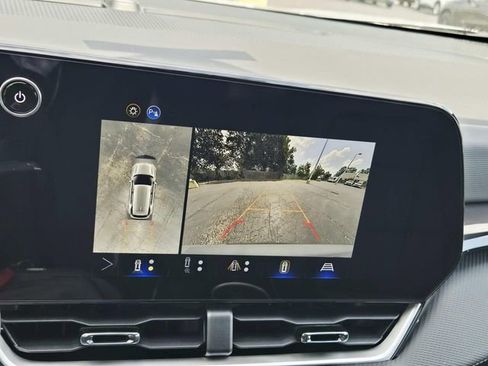 New 2026 Chevrolet Equinox LT w/ Convenience Package II FWD image 20