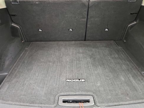 Used 2024 Nissan Rogue SV AWD/4WD image 28