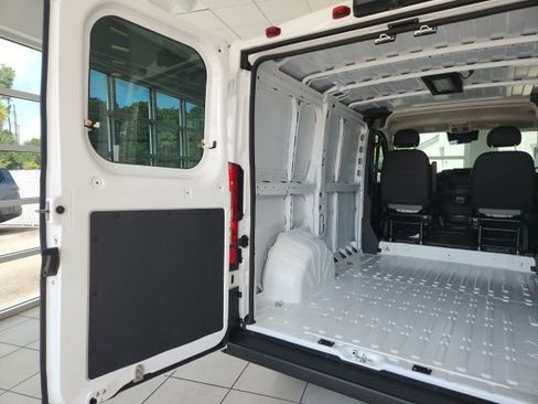 New 2025 RAM ProMaster 1500 w/ Convenience Group FWD image 13