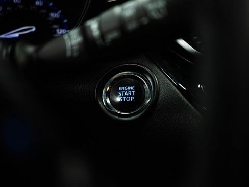 Used 2019 Toyota C-HR Limited FWD image 17