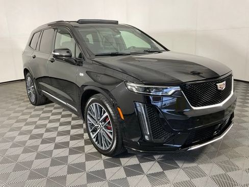Used 2024 Cadillac XT6 Sport w/ Platinum Package AWD/4WD image 3