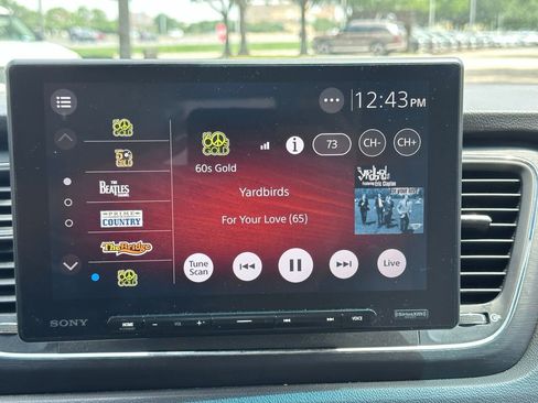 Used 2016 Kia Sedona LX w/ LX Convenience Package image 31