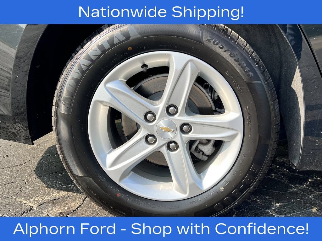 Used 2024 Chevrolet Malibu LT FWD image 33