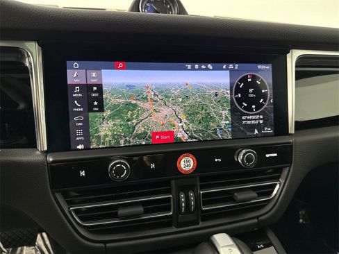 Certified 2025 Porsche Macan image 27