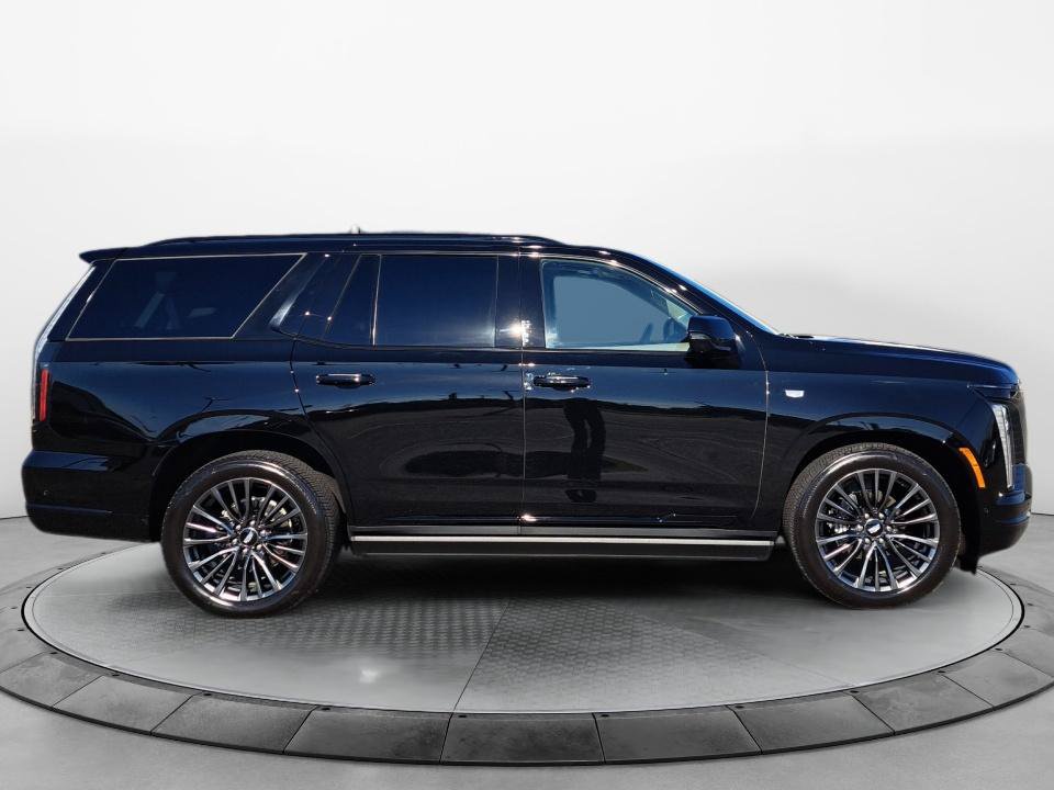 Certified 2025 Cadillac Escalade Sport Platinum w/ LPO, Floor Liner Package AWD/4WD image 8