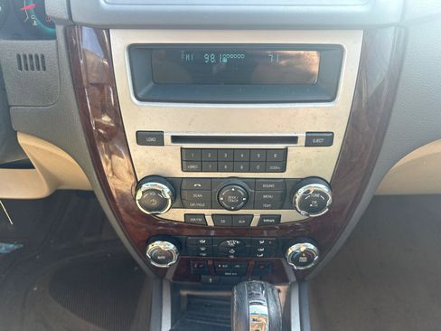 Used 2010 Ford Fusion SEL FWD image 8