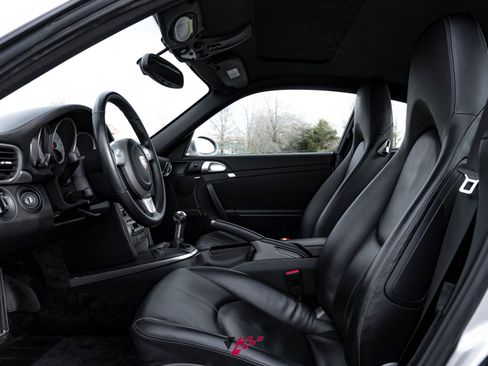 Used 2005 Porsche 911 Carrera S image 32