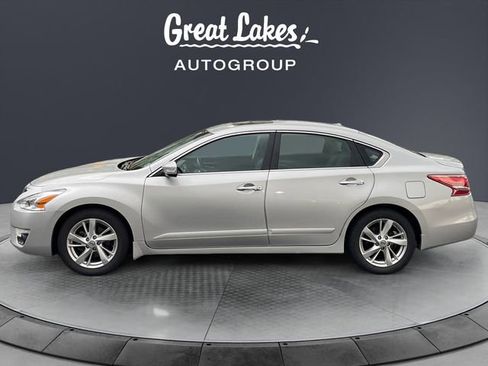 Used 2013 Nissan Altima 2.5 SL w/ Technology Pkg FWD image 2