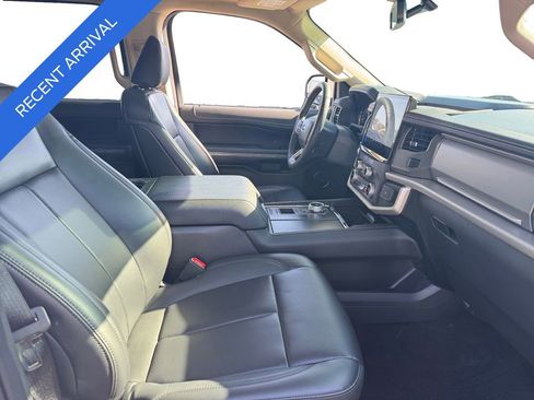 Used 2024 Ford Expedition XLT image 15