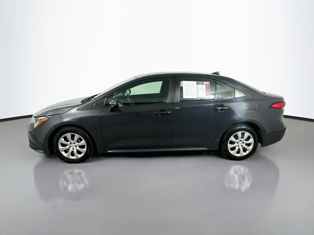 Used 2023 Toyota Corolla LE FWD image 5