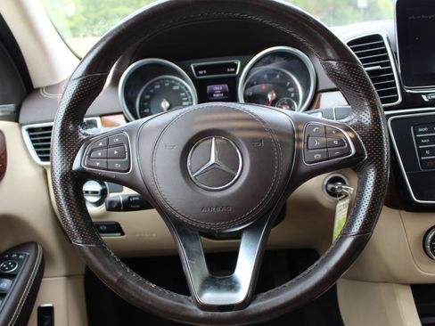Used 2017 Mercedes-Benz GLS 450 4MATIC image 32