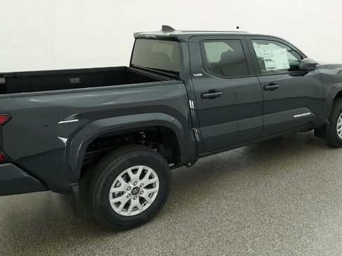 New 2026 Toyota Tacoma SR5 RWD image 9