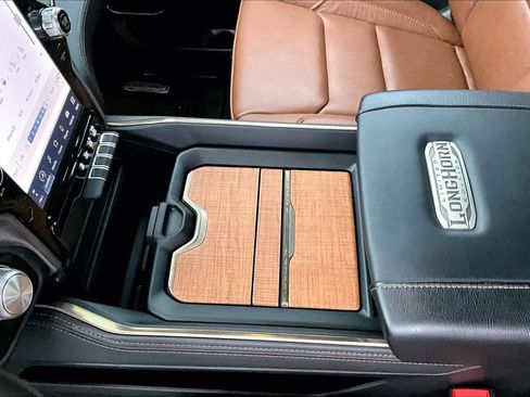 Used 2023 RAM 1500 Limited w/ Body-Colour Bumper Group image 17