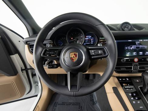 New 2026 Porsche Macan AWD/4WD image 17