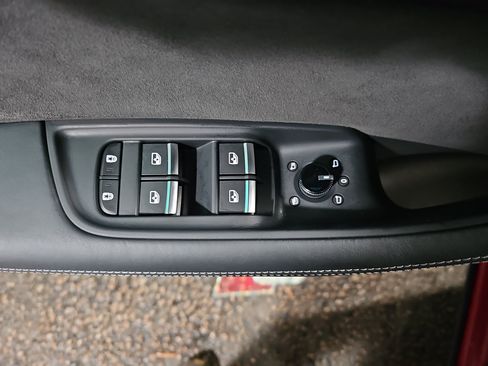 Used 2024 Audi SQ8 Prestige image 28