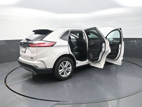 Used 2019 Ford Edge SEL w/ Equipment Group 201A AWD/4WD image 38