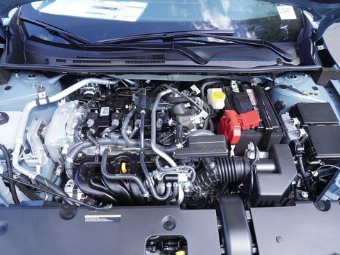 Certified 2025 Nissan Sentra SR FWD image 7