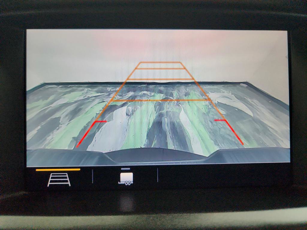 Used 2021 Chevrolet Colorado Z71 w/ Safety Package RWD image 18