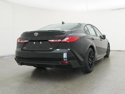 Used 2026 Toyota Camry SE image 27