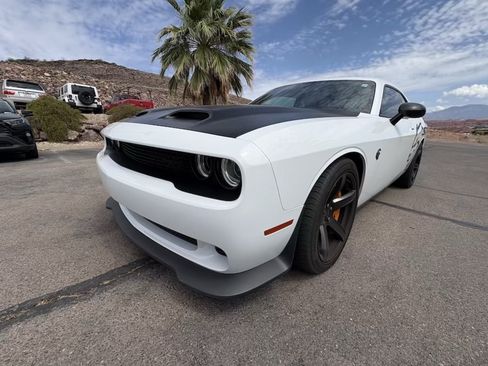 Used 2022 Dodge Challenger SRT Hellcat w/ Plus Package RWD image 1