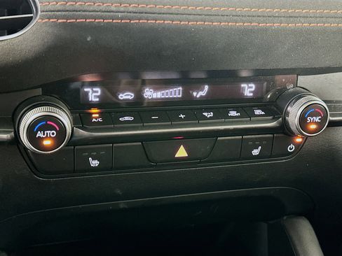 Used 2024 MAZDA MAZDA3 s image 22