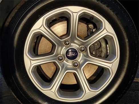 Certified 2021 Ford EcoSport SE image 17