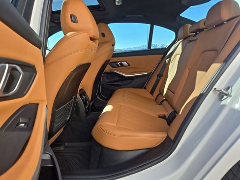 Used 2022 BMW 330i xDrive Sedan w/ M Sport Package image 38