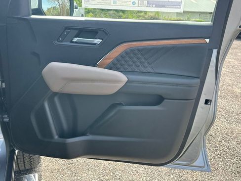 New 2026 GMC Canyon Denali image 15