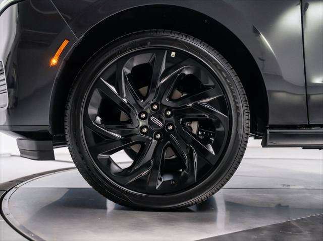 New 2027 Lincoln Navigator Reserve w/ Jet Appearance Package AWD/4WD image 11