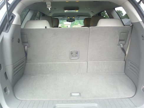Used 2015 Chevrolet Traverse LT FWD image 24