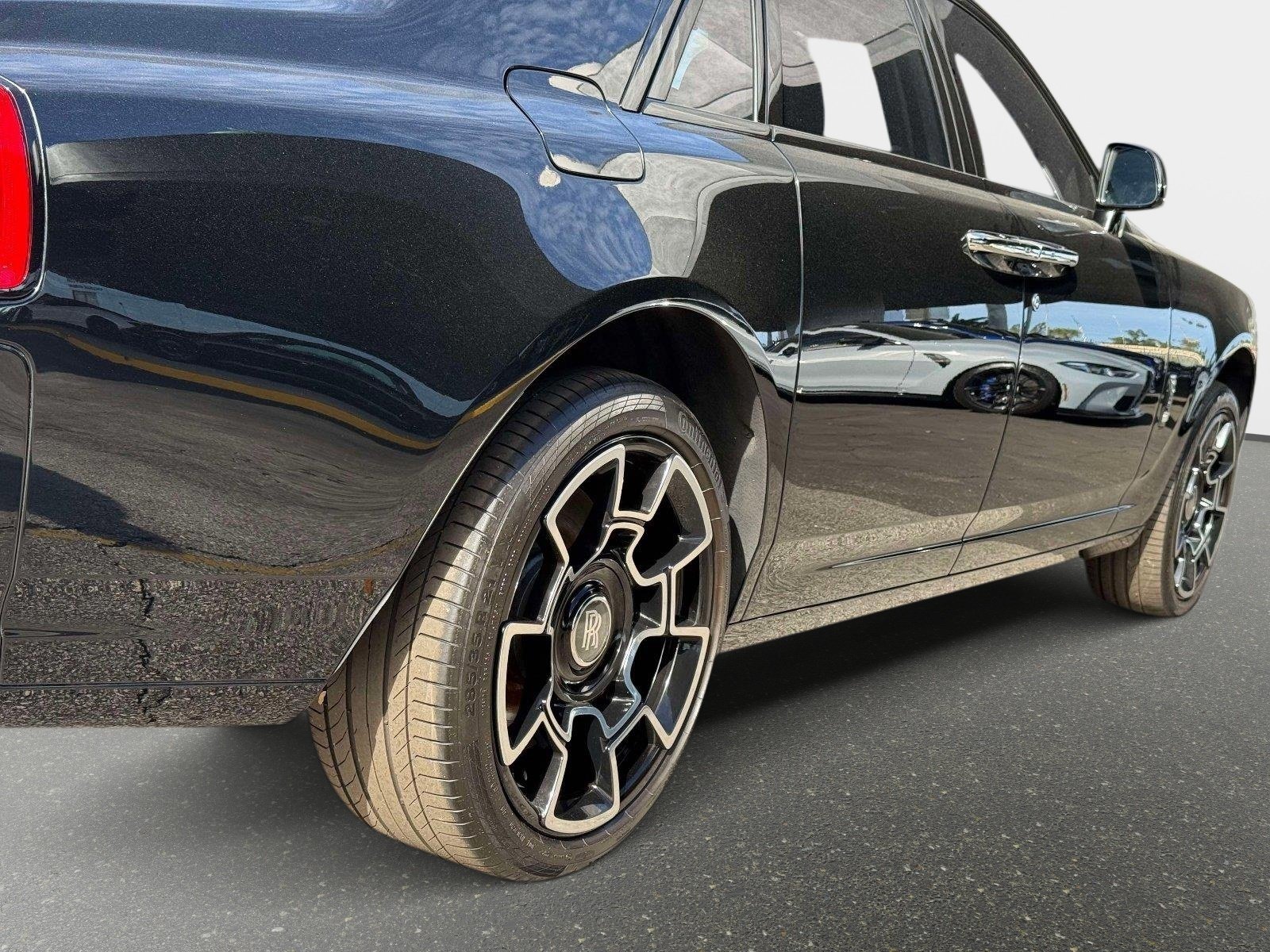 Used 2020 Rolls-Royce Ghost RWD image 17