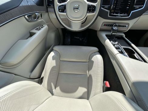 Certified 2022 Volvo XC90 T6 Inscription w/ Lounge Package image 13