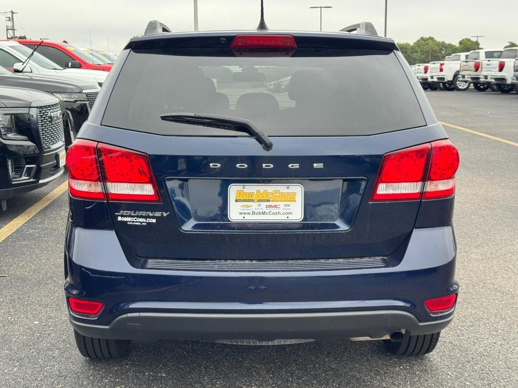 Used 2019 Dodge Journey SE w/ Premium Group FWD image 4