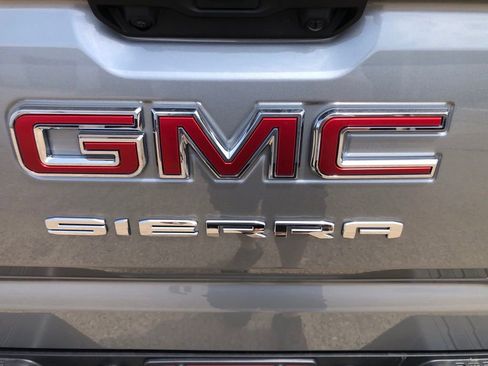 New 2025 GMC Sierra 1500 Elevation image 42
