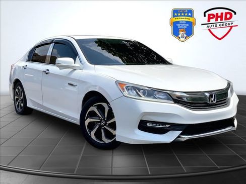 Used 2017 Honda Accord EX image 1