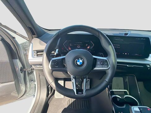 Certified 2025 BMW X2 xDrive28i image 38