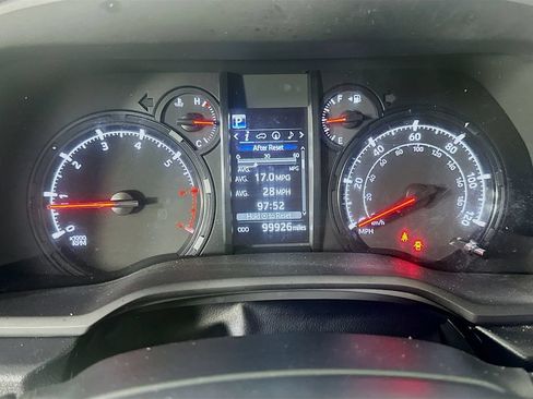 Used 2020 Toyota 4Runner SR5 AWD/4WD image 24